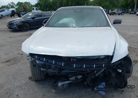 2025 Cadillac Lyriq Luxury W/1Sc z USA, uszkodzony, nr VIN 1GYKPNRK0SZ302547